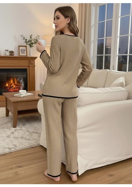 Siyah Kalp Detaylı Biyeli Uzun Kollu Pijama Takımı