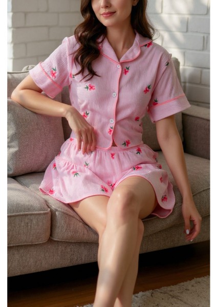 Pembe Çiçek Desenli Düğmeli Yazlık Pijama Takımı