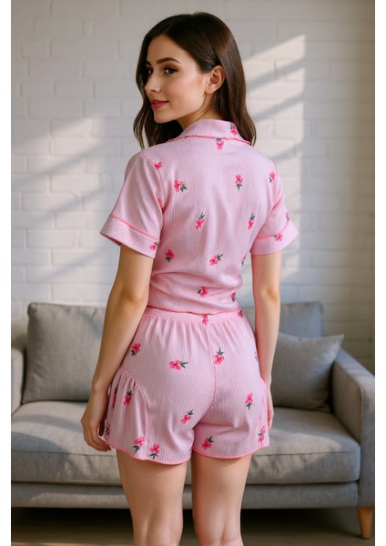 Pembe Çiçek Desenli Düğmeli Yazlık Pijama Takımı fırsatları