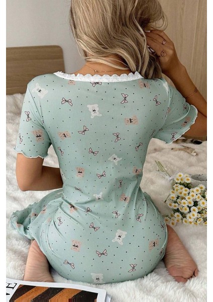 Yeşil Ayıcık ve Fiyonk Desenli Pijama Gecelik