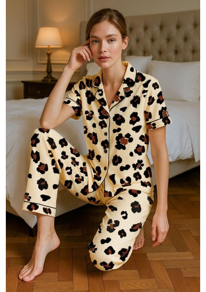 Leopar Baskılı Düğmeli Yazlık Pijama Takımı