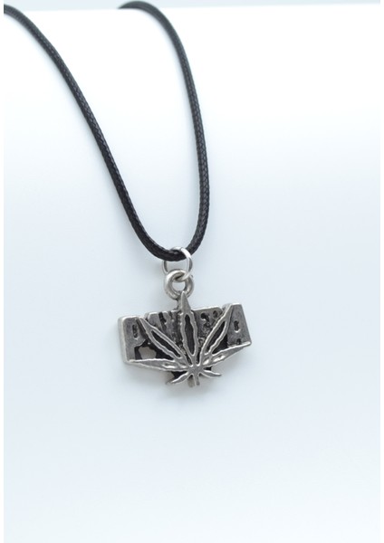 Pantera Gümüş Kaplama Deri İp Kolye