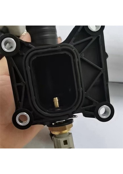 Ford Mondeo Land Rover LR038758 Için Termostat Çıkış Konnektörü Termostat Arabası (Yurt Dışından) fırsatları