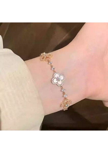 Şirin Pembe Küçük Çiçekli Bileklik Kadın (Yurt Dışından) fiyatları