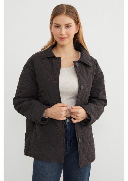 Baklava Desen Kapitone Oversize Düğmeli Mont