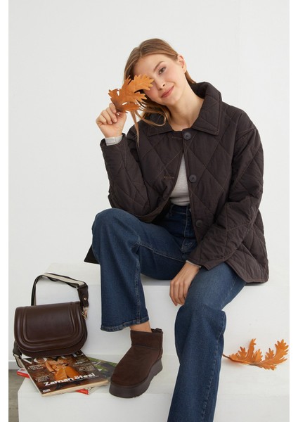 Baklava Desen Kapitone Oversize Düğmeli Mont fiyatları