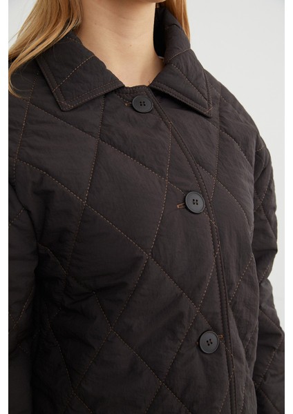 Baklava Desen Kapitone Oversize Düğmeli Mont