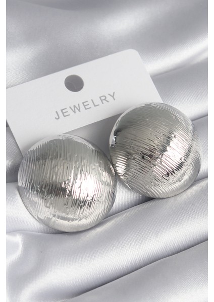 Pirinç Gümüş Renk Işleme Detay Daire Model Kadın Küpe - Lisinya