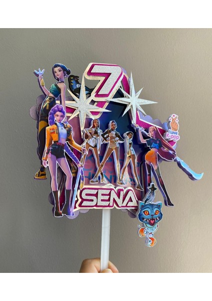 K-Pop Demon Hunters Temalı Doğum Günü Cake Topper – Isim ve Yaşa Özel Pasta Süsü fırsatları