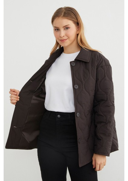 Su Yolu Desenli Oversize Düğmeli Mont