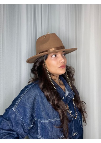 Tasarım Aksesuarlı Panama Fötr Şapka fırsatları