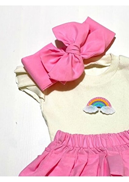 Popüler Kız Bebek Pembe Fırfır Şortlu Etek, Kolsuz Bluz, Diz Altı Çorap ve Fiyonklu Saç Bandı Takımı modelleri