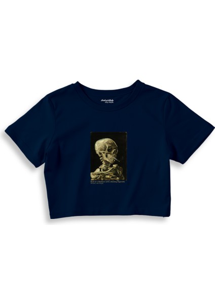 Skull Of A Skeleton With Burning Cigarette Crop Tişört - Lacivert