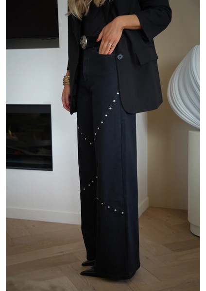 Zımba Detaylı Süet Pantolon fırsatları