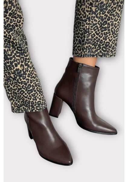 Kalın Topuk Sivri Burun Fermuarlı Kadın Bot Kahverengi modelleri