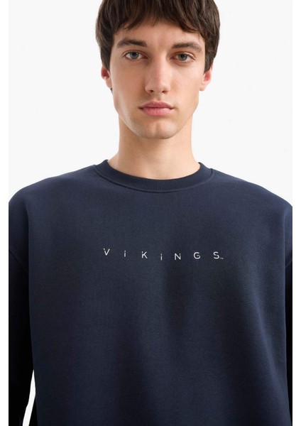 Vikings Boxy Fit Bisiklet Yaka Sırt Baskılı Sweatshirt E9323AX25AU indirimleri
