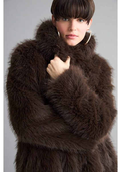 Regular Fit Fermuarlı Suni Kürk Mont F3396AX25WN fırsatları