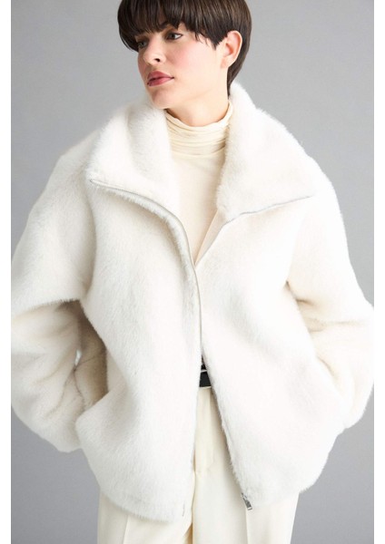 Regular Fit Fermuarlı Suni Kürk Mont F3396AX25WN fırsatları