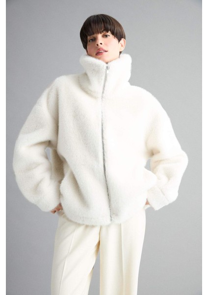 Regular Fit Fermuarlı Suni Kürk Mont F3396AX25WN indirimleri