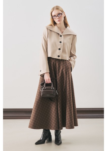 Loren Kısa Geniş Yakalı Ceket Bej