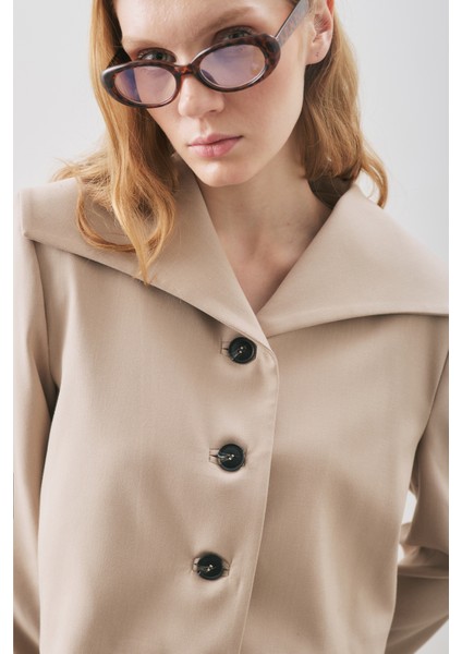 Loren Kısa Geniş Yakalı Ceket Bej fırsatları