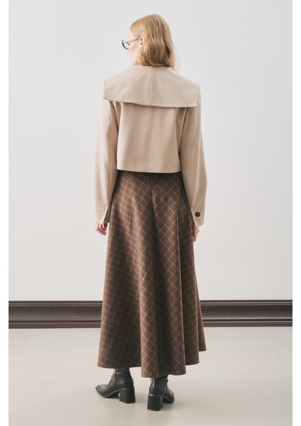 Loren Kısa Geniş Yakalı Ceket Bej indirimleri