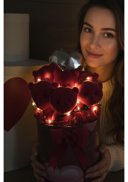 Premium Özel Kalpli Silindir Kutusunda, Kalpli Balonlu LED Işıklı 6’lı Kırmızı Ayıcık Buketi modelleri