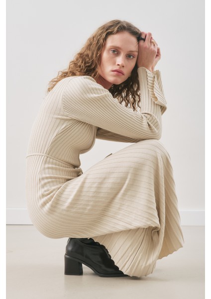 Kloş Etekli Lastik Örgü Elbise Bej fiyatları
