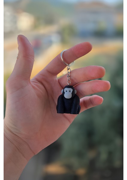 Goril Anahtarlık – Siyah Örgü Desenli Sert Figür Sevimli Mini Aksesuar | Amigurumi Tarzı Çanta Süsü fiyatları