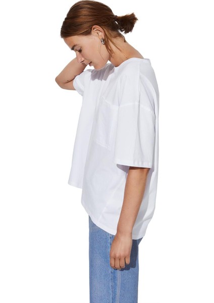 Pamuklu Cepli T-Shirt indirimleri