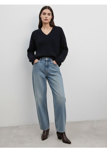 Uzun Kollu V Yaka Triko Lacivert Kazak