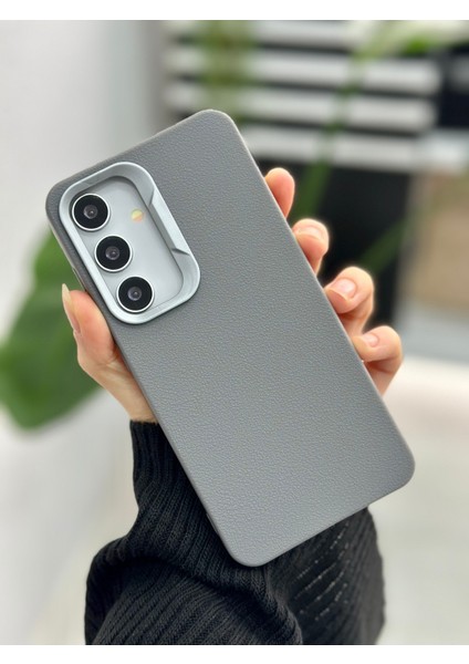 Samsung Galaxy S24 Uyumlu Estetik Dokulu Deri Görünümlü Esnek Silikon Kılıf
