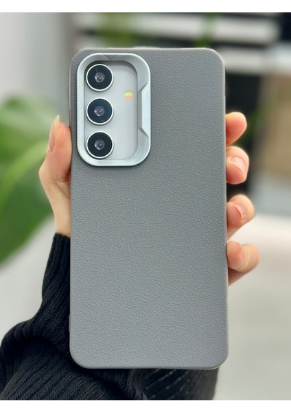 Samsung Galaxy S24 Uyumlu Estetik Dokulu Deri Görünümlü Esnek Silikon Kılıf modelleri