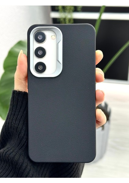 Samsung Galaxy S23 Uyumlu Estetik Dokulu Deri Görünümlü Esnek Silikon Kılıf fiyatları