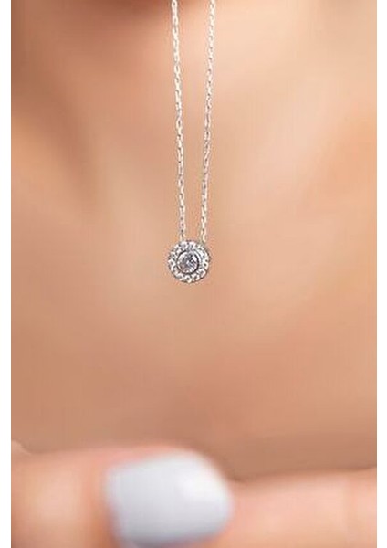 Tek Taşlı Zarif 925 Ayar Gümüş Kolye fırsatları