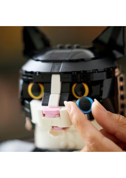 ® Ideas Smokinli Kedi 21349 - Yetişkinler için Model Yapım Seti (1710 Parça)