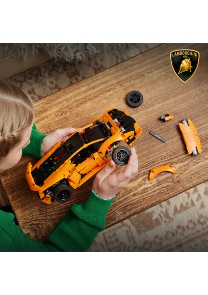 ® Technic Lamborghini Huracán Tecnica Turuncu 42196 - 9 Yaş & Üzeri Çocuklar için Yaratıcı Oyuncak Yapım Seti (806 P)
