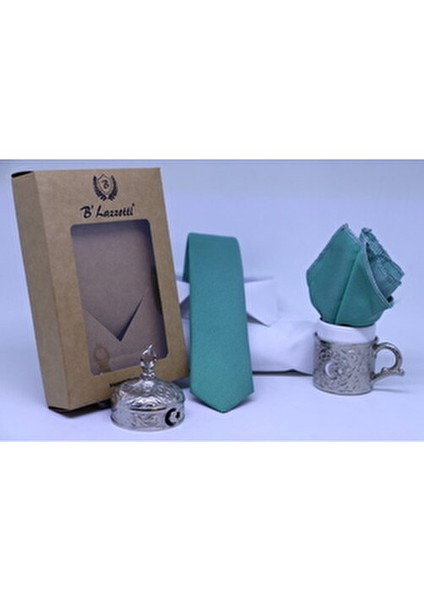 Yeşil Dokuma Kravat Klasik ve Resmi Ortamlara Uygun Şık Tasarım