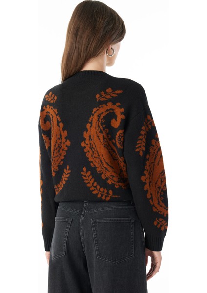 Bisiklet Yaka Standart Jakarlı Siyah Kazak Kadın TBWRKW1023 fırsatları