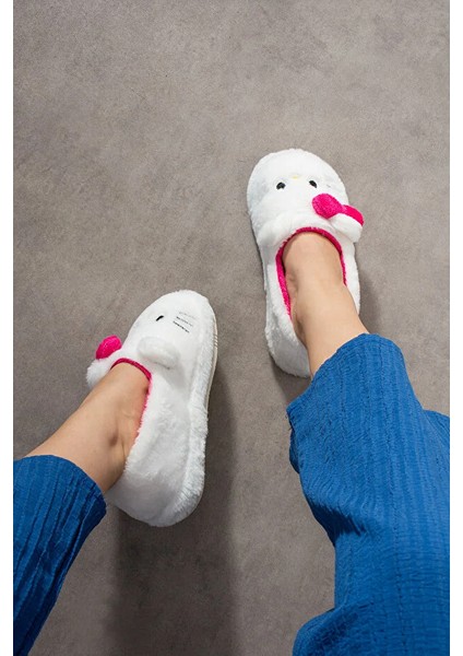 Pitty Hello Figürlü Kadın Yumuşak Peluş Kumaş Içi Tüylü Rahat Ev Içi Terlik modelleri