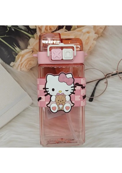 Hello Kitty Figürlü Sanrio Çocuk Suluk Matara 520ML Askılı Iki Bölmeli Kapak Plastik AD15152