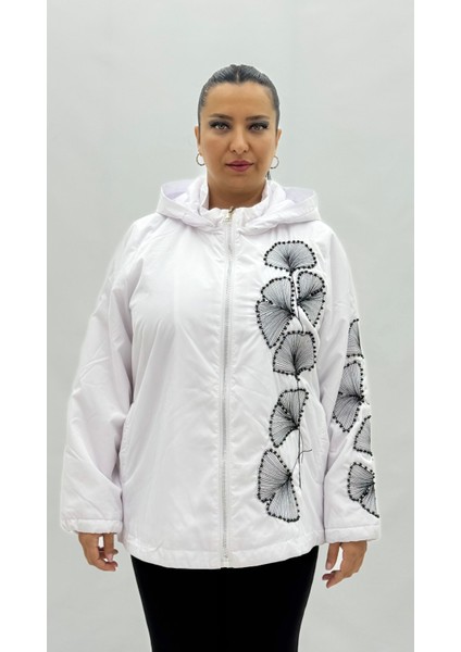 Büyük Beden Kapüşonlu Çiçek Işlemeli Kadın Mont