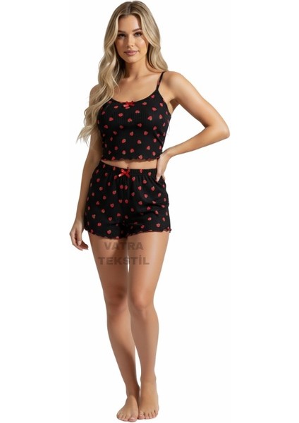 Kadın Askılı Şortlu Pijama Takımı – Yumuşak Rahat ve Şık Tasarım