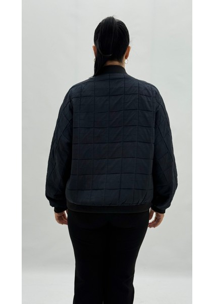 Büyük Beden Düğmeli Cepli Kapitone Incili Taş Detaylı Uzun Kol Oversize Kadın Ceket fırsatları