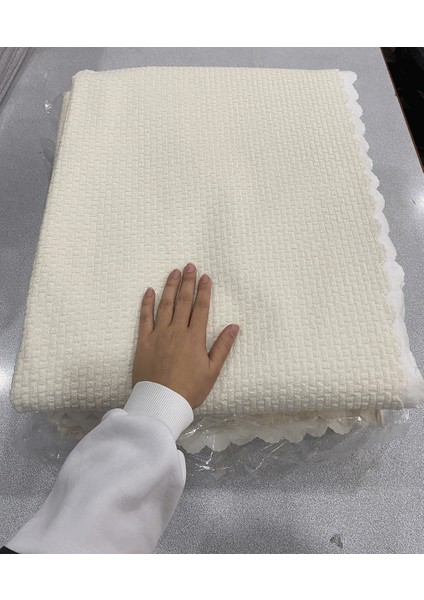 Soft Dokulu Kaymaz Tabanlı Koltuk Örtüsü Ekru ( 200X 170 cm)