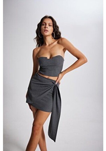 Gloplu Çizgili Kadın Büstiyer Kalp Yaka Kolsuz Şık Tasarım