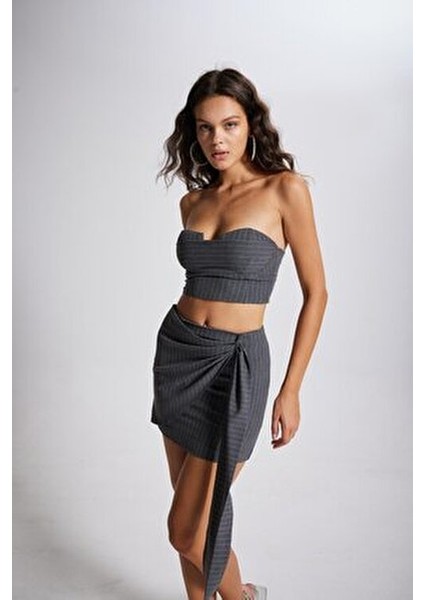 Gloplu Çizgili Kadın Büstiyer Kalp Yaka Kolsuz Şık Tasarım