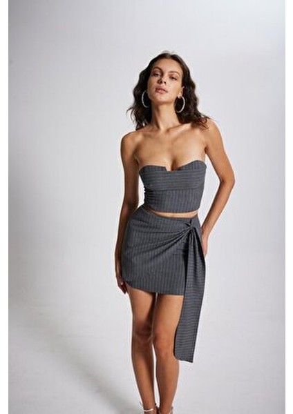 Gloplu Çizgili Kadın Büstiyer Kalp Yaka Kolsuz Şık Tasarım