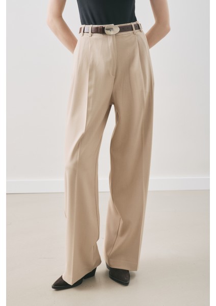 Dına Pile Detaylı Pantolon Bej indirimleri