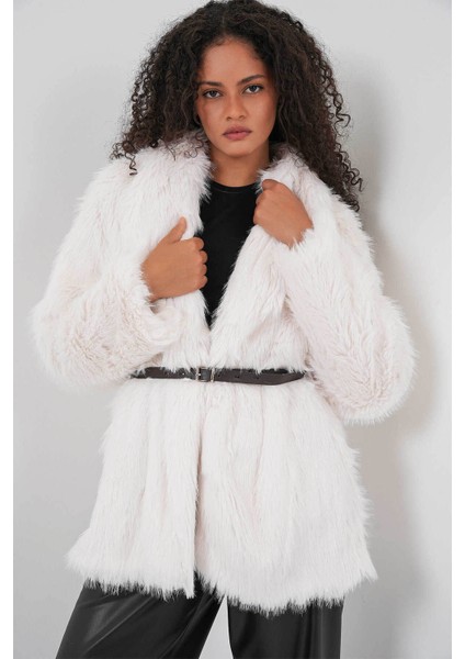 Ekru Kadın Kaban 9156